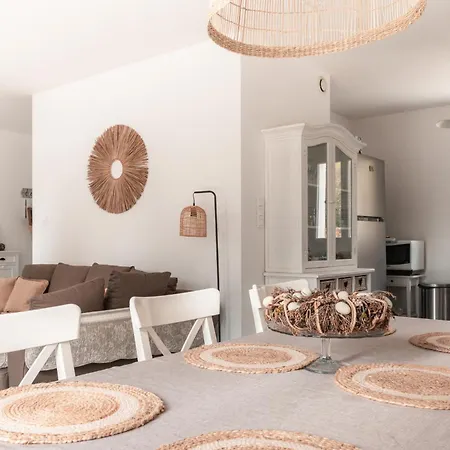 Holiday home Petit Paradis Garrigue *