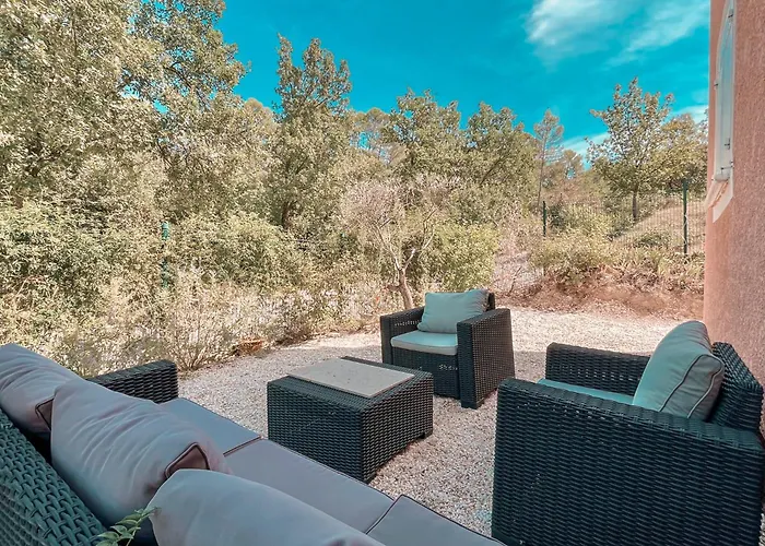 Petit Paradis Garrigue Hébergement de vacances Moulézan